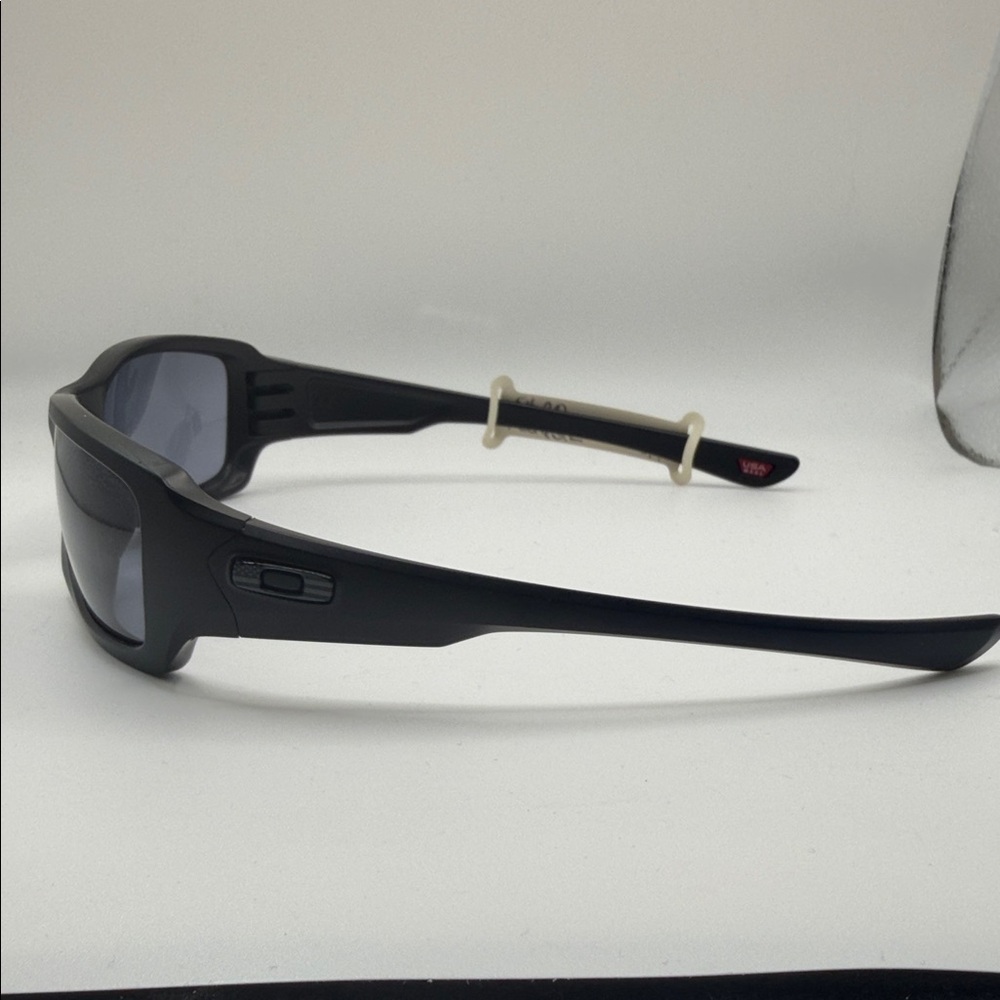 Oakley Black Sunglasses OO9238 No Case - Picture 3 of 4